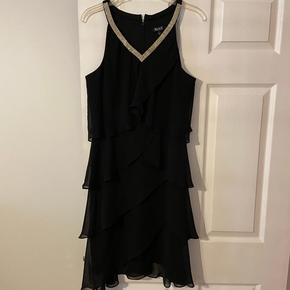 SlNY size 12 dress preowned no smell or rips or pets free home - Picture 1 of 5